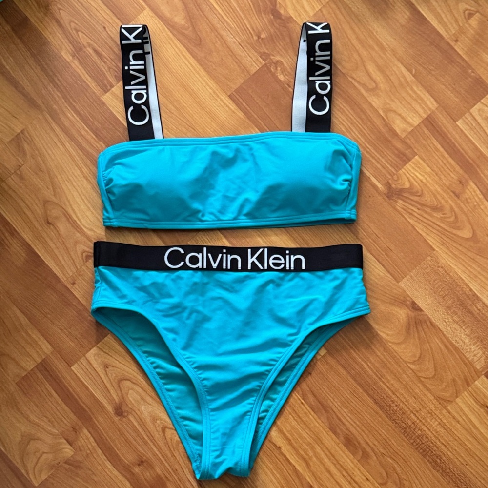 Calvin Klein Turquoise Bikini with Logo Straps Small NWOT